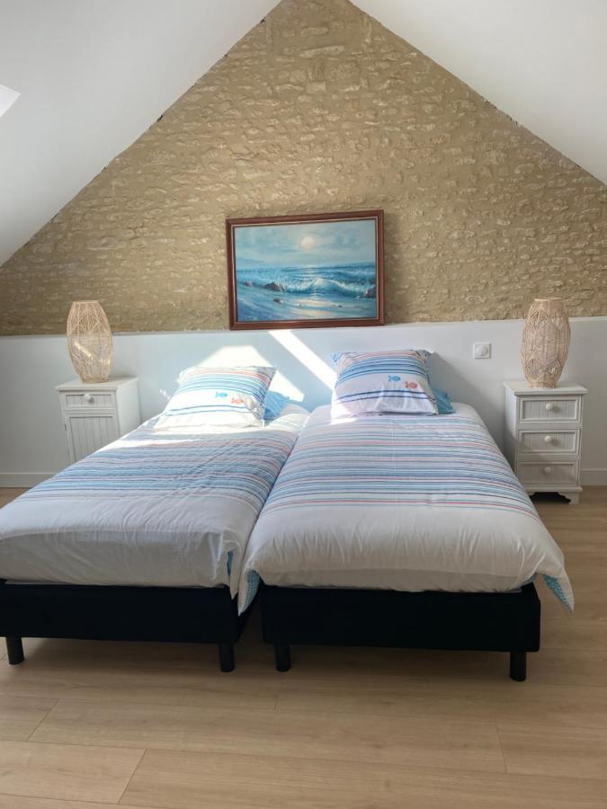 Charmante Maison Du XVIII En Pierre Renovee Colleville-Montgomery Zewnętrze zdjęcie